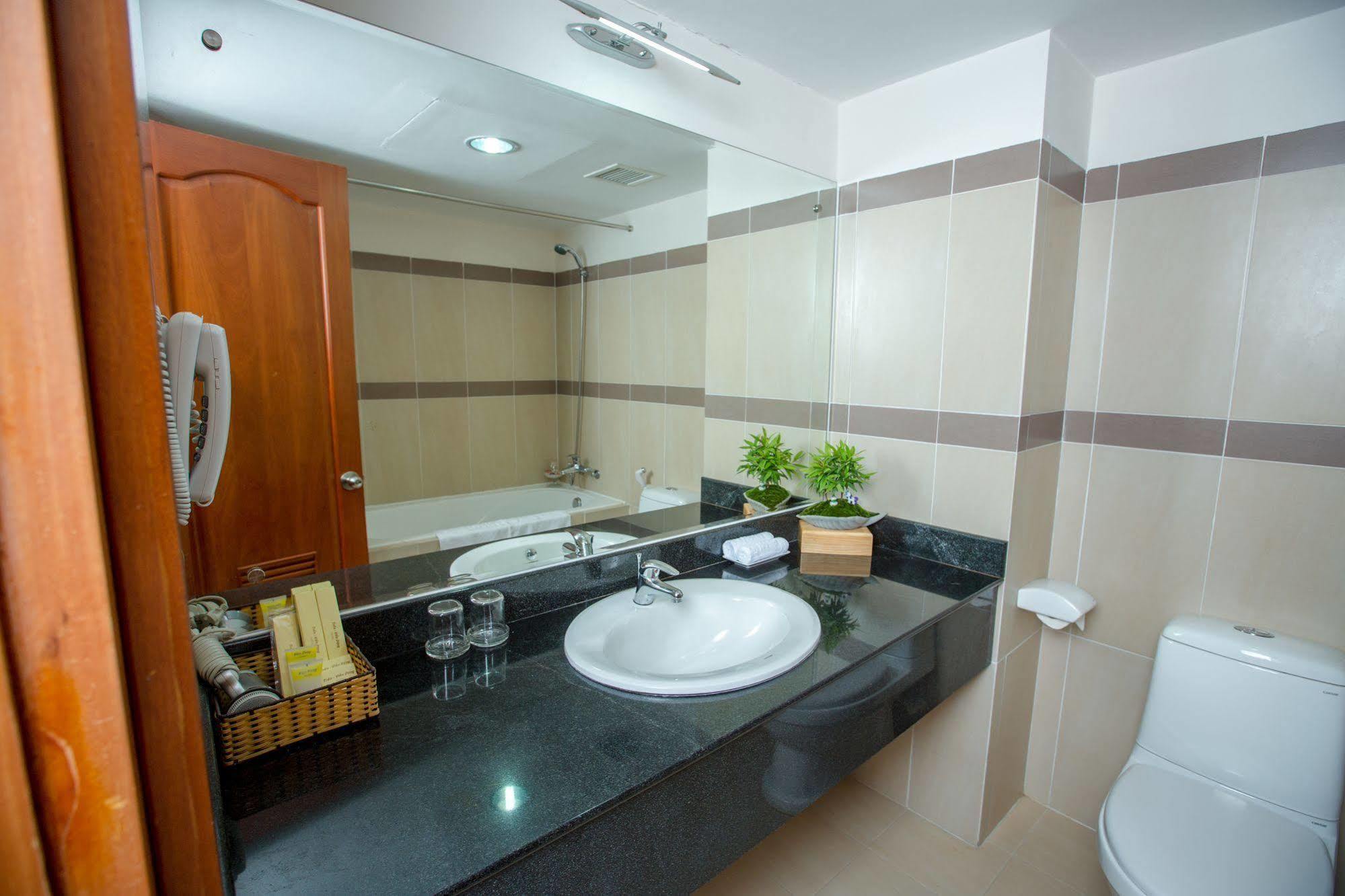 Vien Dong Hotel نها ترانج المظهر الخارجي الصورة